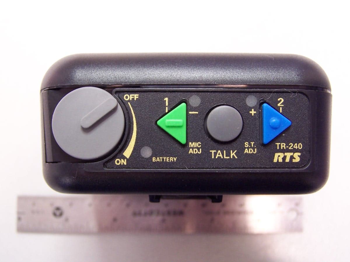 Wireless 2.4 GHz Beltpack - FCC ID B5DM533 - Bosch Security Systems, Inc. (2)