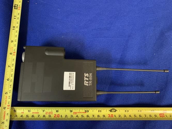 Single Receiver Narrowband UHF Wireless Intercom Beltpack - FCC ID B5DM538 - Bosch Security Systems, Inc. (3)