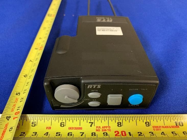 Single Receiver Narrowband UHF Wireless Intercom Beltpack - FCC ID B5DM538 - Bosch Security Systems, Inc. (2)