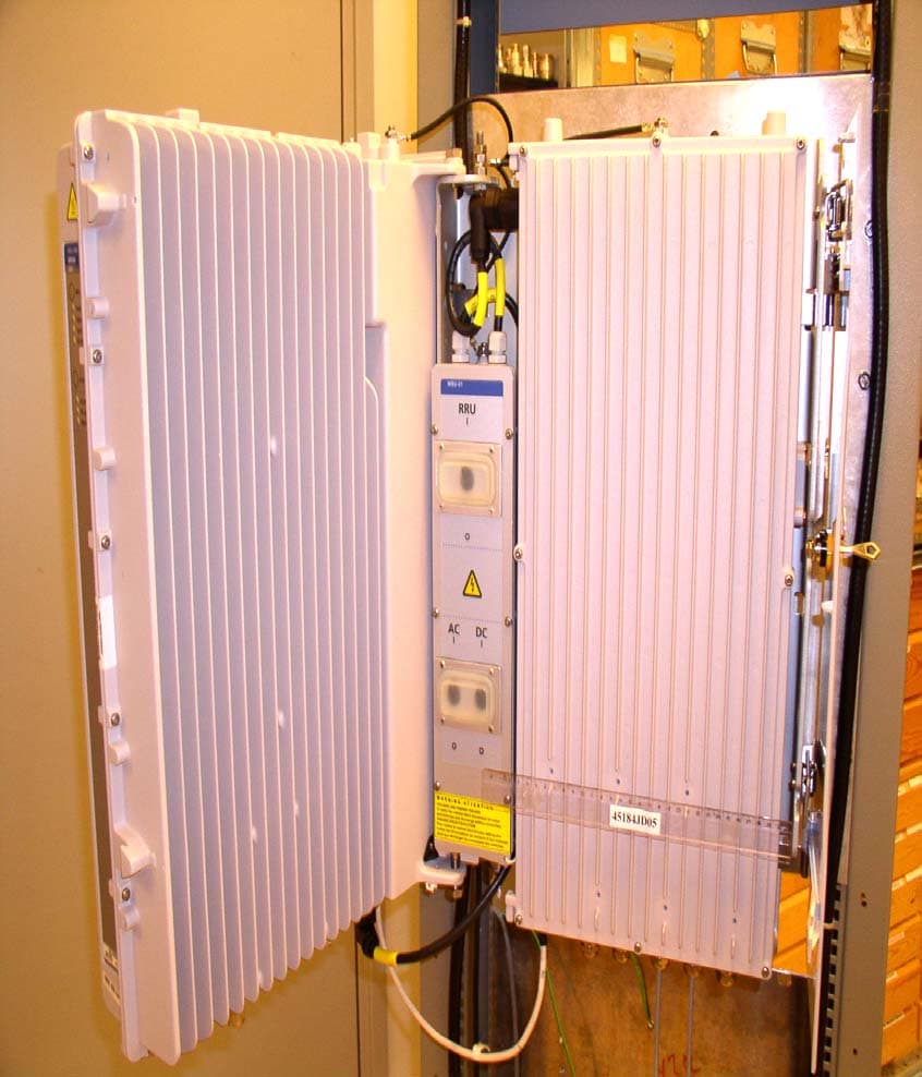 PCS Broadband GSM Base Station - FCC ID B5KBKRC16184-7 - Ericsson Radio Systems AB
