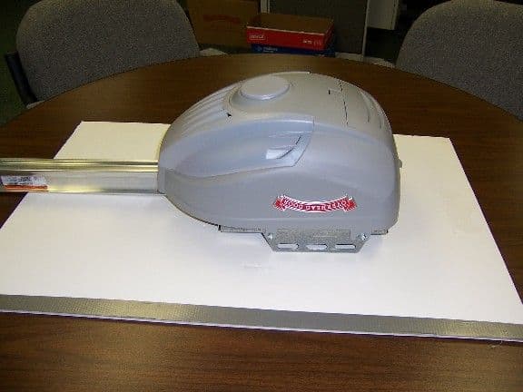 GARAGE DOOR REMOTE CONTROL RECEIVER - FCC ID B8Q315390R3 - The Genie Company a Division of Overhead Door Corporation