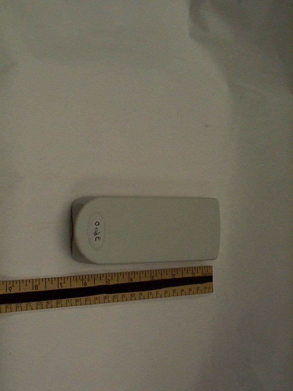 GARAGE DOOR OPENER TRANSMITTER - FCC ID B8QKP390 - The Genie Company a Division of Overhead Door Corporation (2)