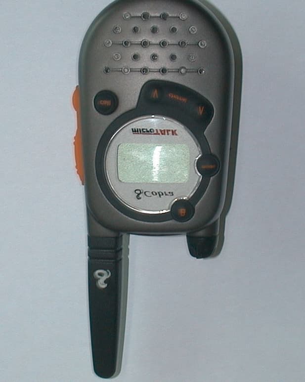 Face Held FRS Transceiver - FCC ID BBOFRS235D - Cobra Electronics Corporation