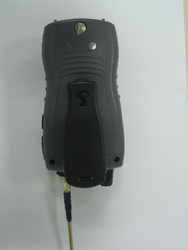 HANDHELD MARINE/GMRS RADIO - FCC ID BBOMRHH450 - Cobra Electronics Corporation (2)
