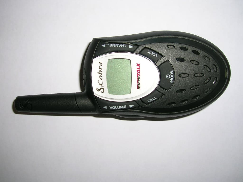 FRS/GMRS TRANSCEIVER - FCC ID BBOPR255 - Cobra Electronics Corporation