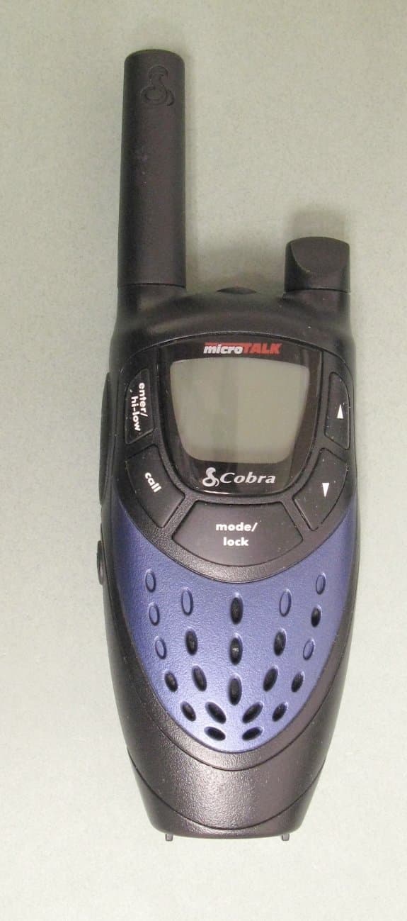 FRS/GMRS TRANSCEIVER - FCC ID BBOPR4200 - Cobra Electronics Corporation (2)