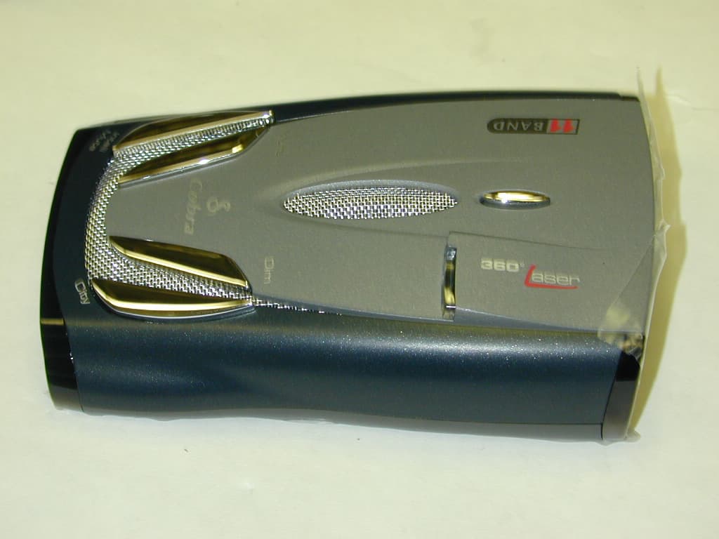 RADAR DETECTOR - FCC ID BBOXRS9500 - Cobra Electronics Corporation