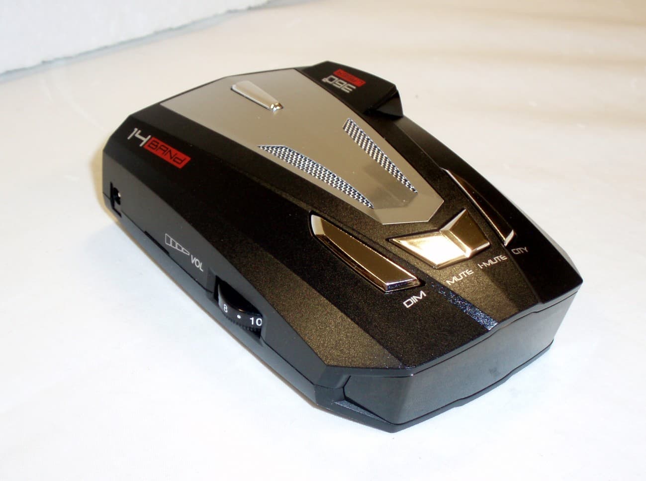 RADAR DETECTOR - FCC ID BBOXRS9570 - Cobra Electronics Corporation