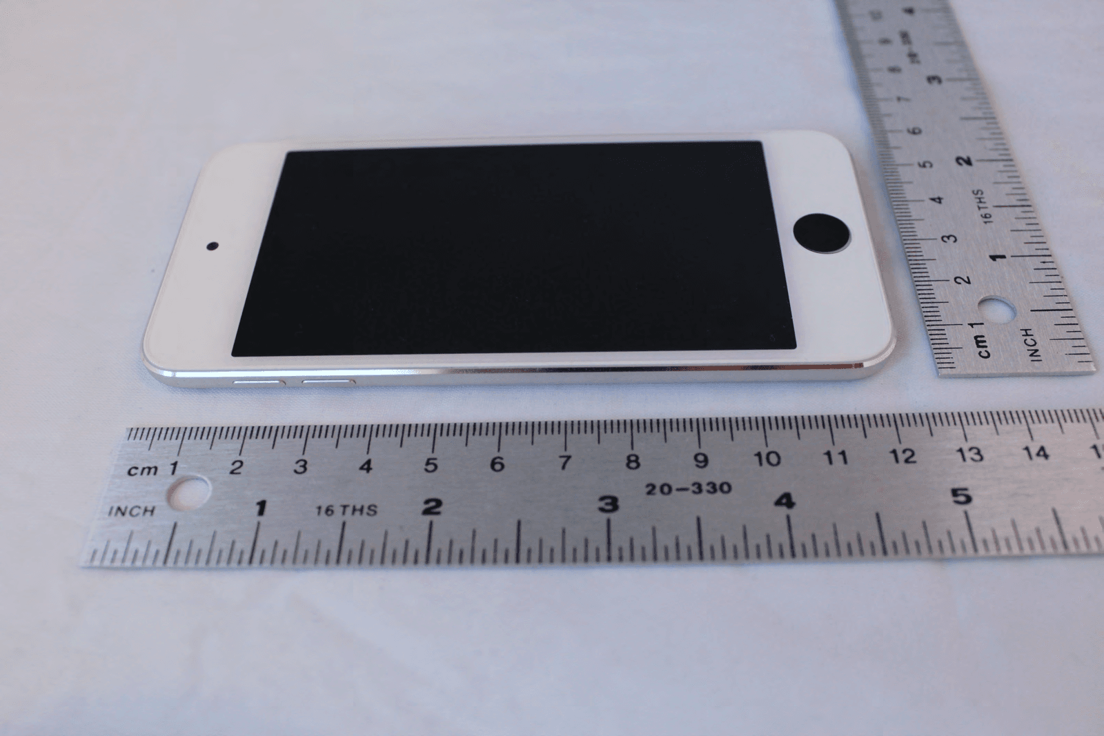 802.11a/b/g/n and Bluetooth Radio - FCC ID BCG-A1421 - Apple Inc. (4)