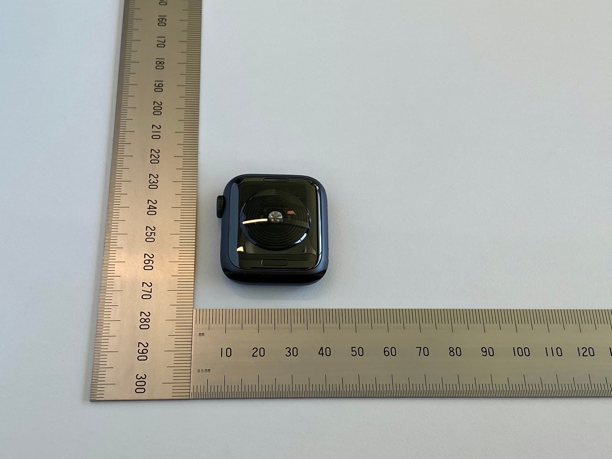 Apple Watch - FCC ID BCG-A2353 - Apple Inc.