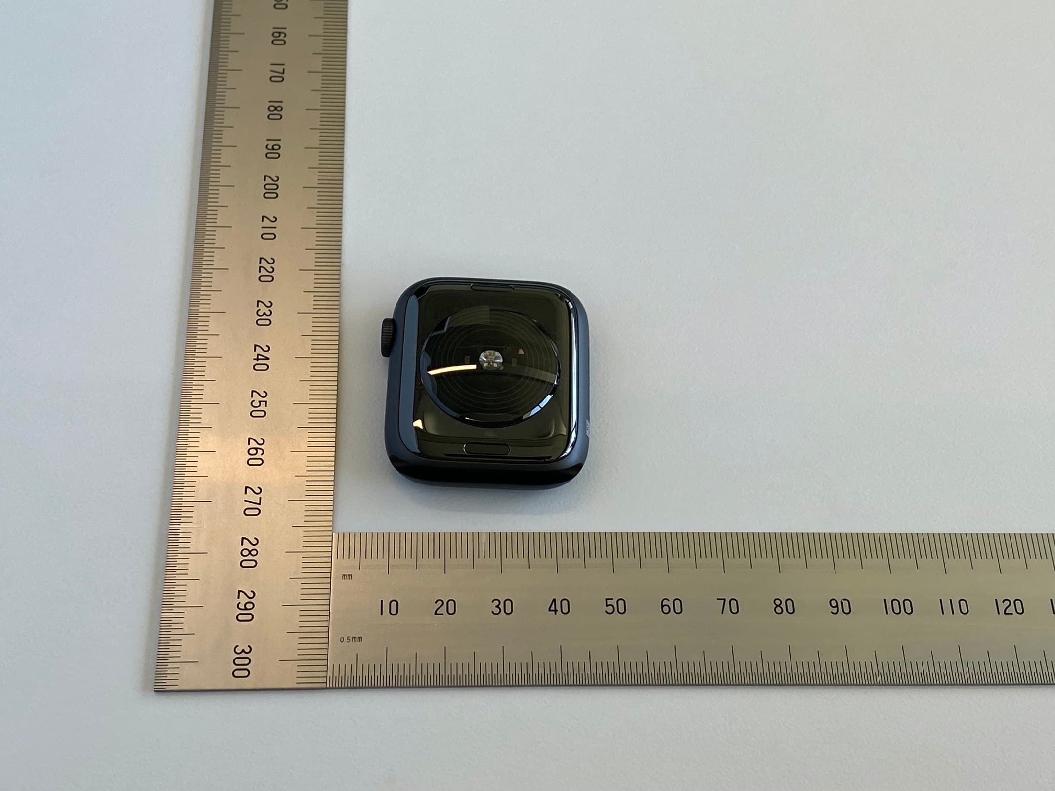 Apple Watch - FCC ID BCG-A2354 - Apple Inc.