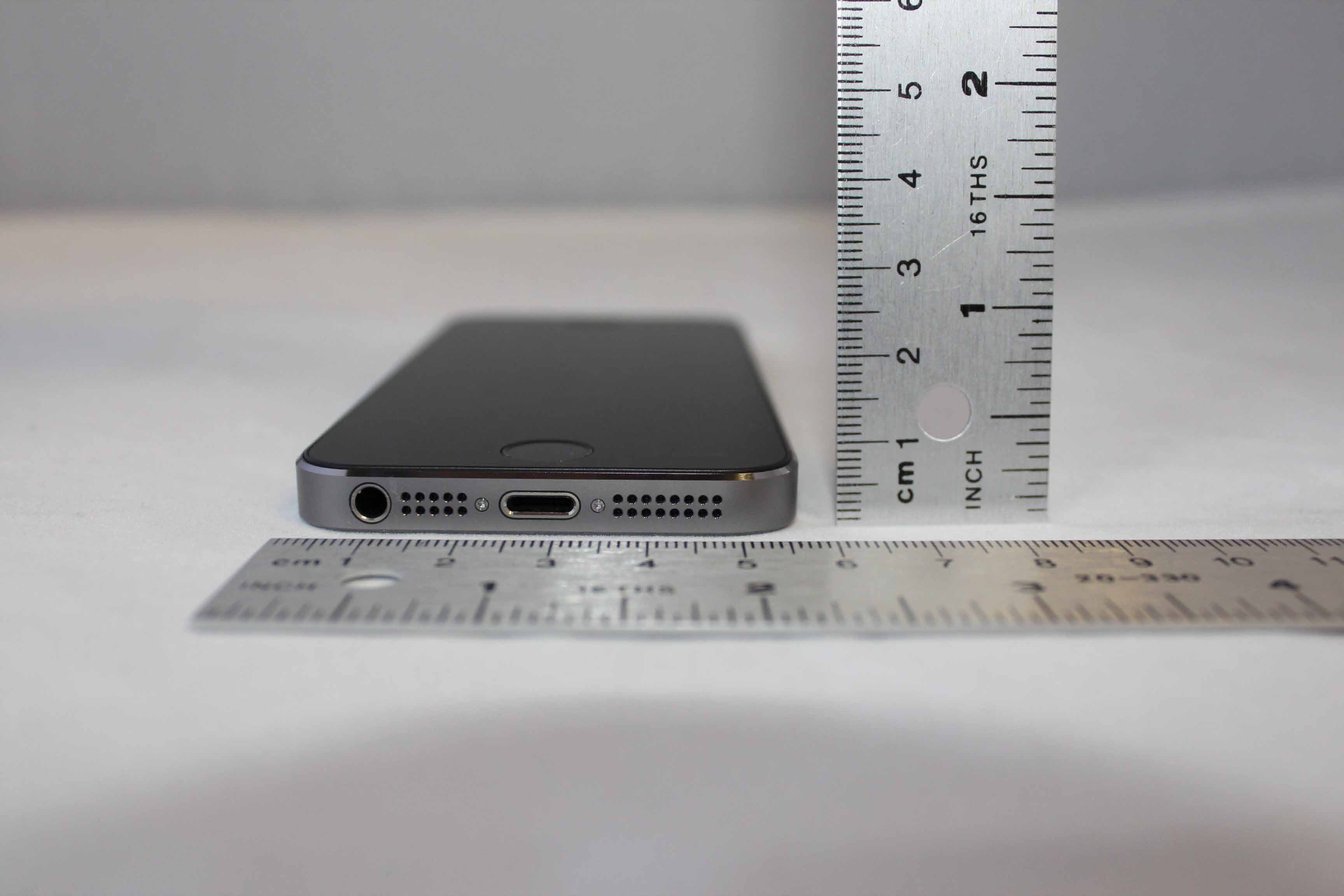 Cellular Phone with Bluetooth and WLAN Radios - FCC ID BCG-E2643B - Apple Inc. (4)