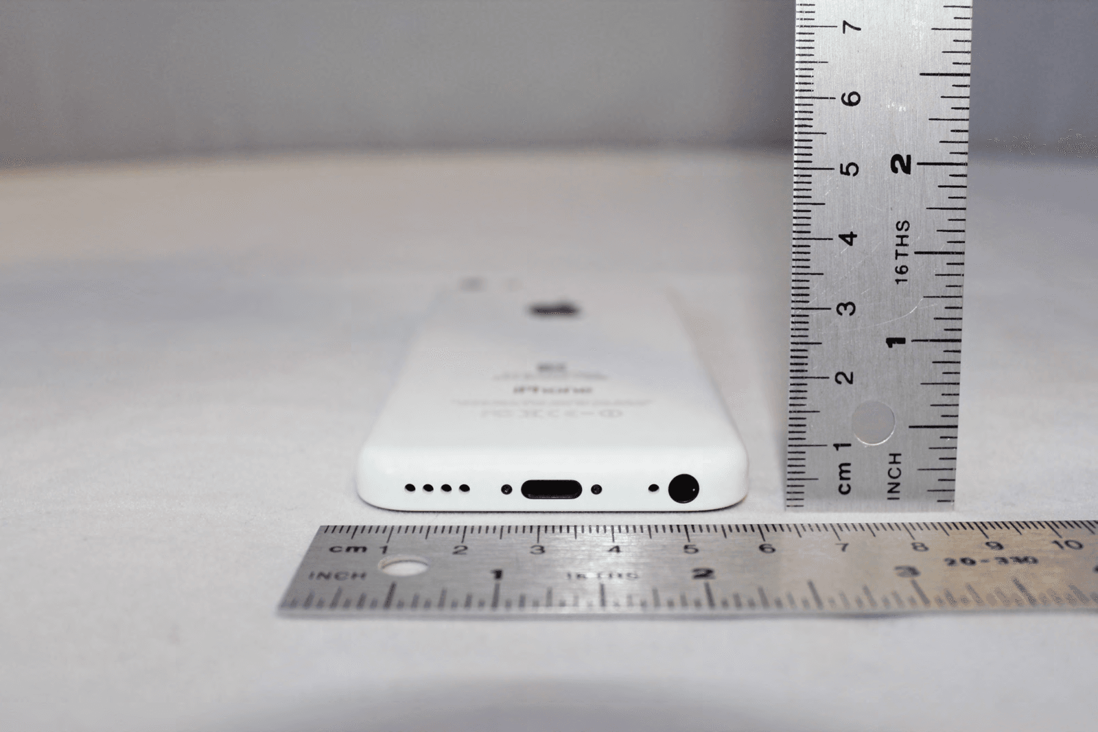Cellular Phone with Bluetooth and WLAN Radios - FCC ID BCG-E2694B - Apple Inc. (3)