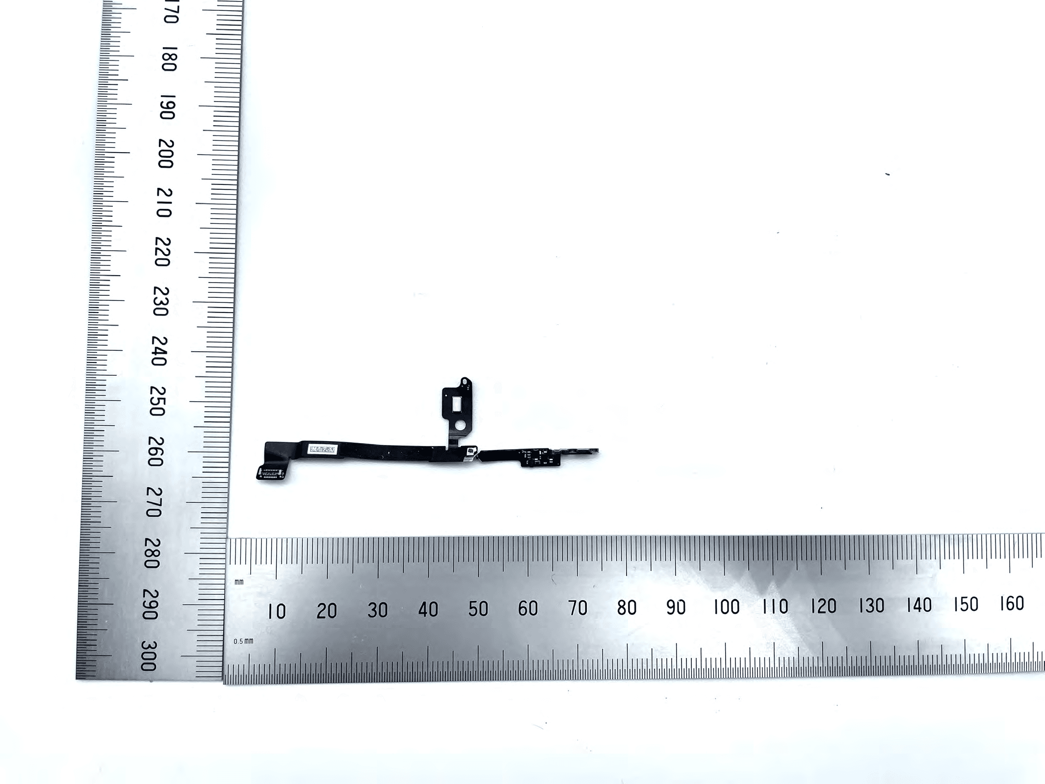 SMARTPHONE - FCC ID BCG-E3997A - Apple Inc.