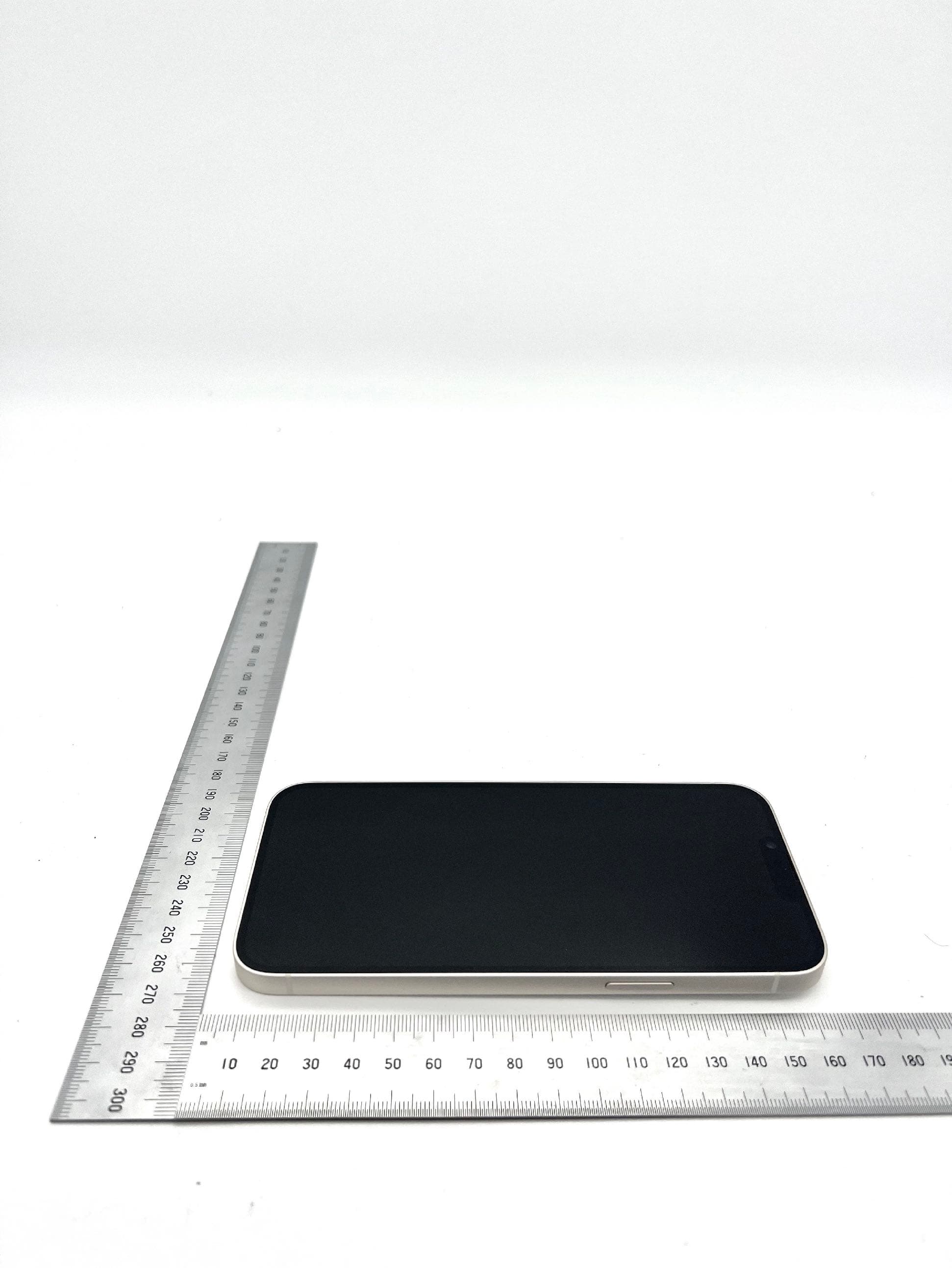 SMARTPHONE - FCC ID BCG-E8146A - Apple Inc. (2)