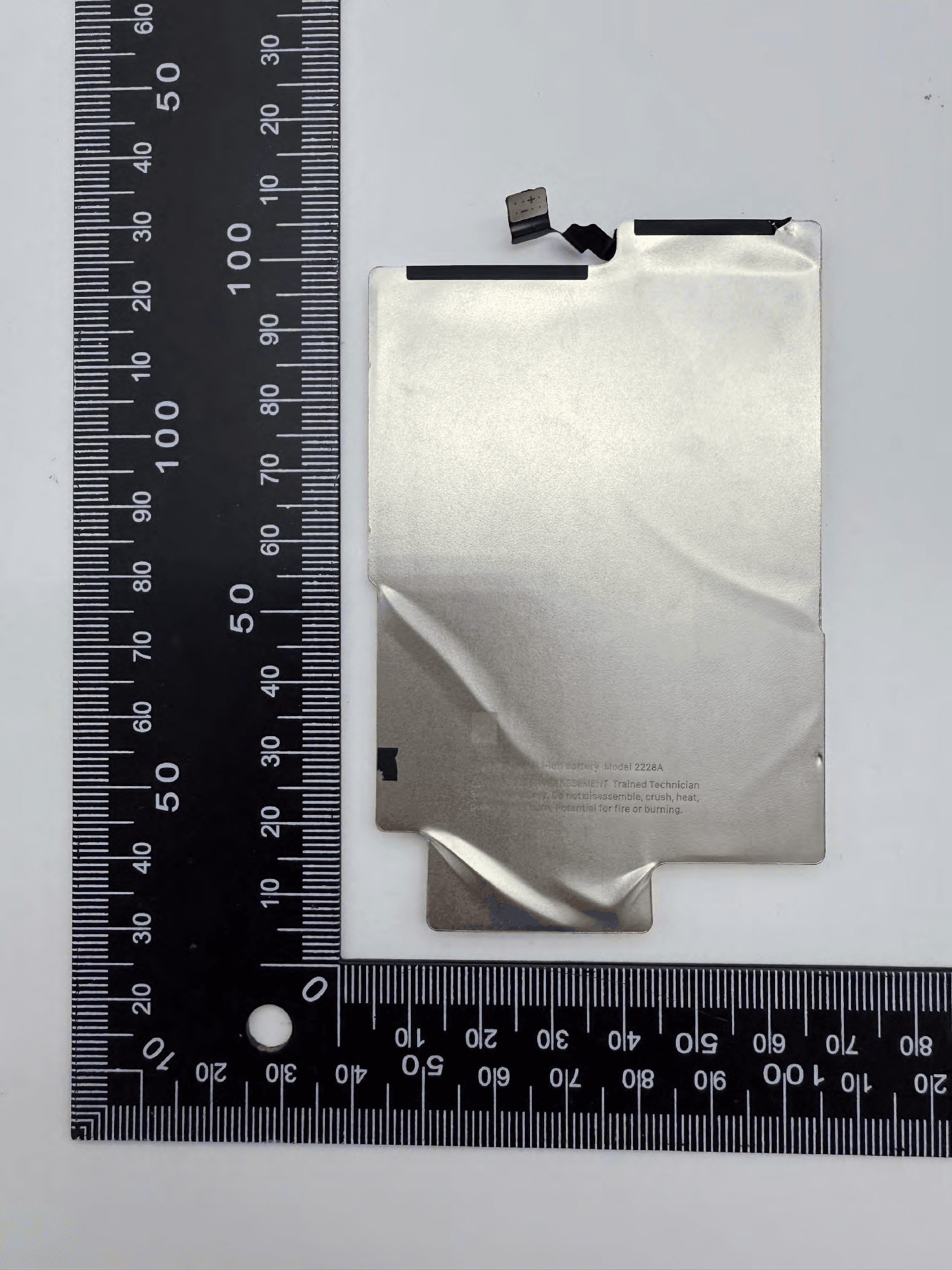 Smartphone - FCC ID BCG-E8948A - Apple Inc. (2)