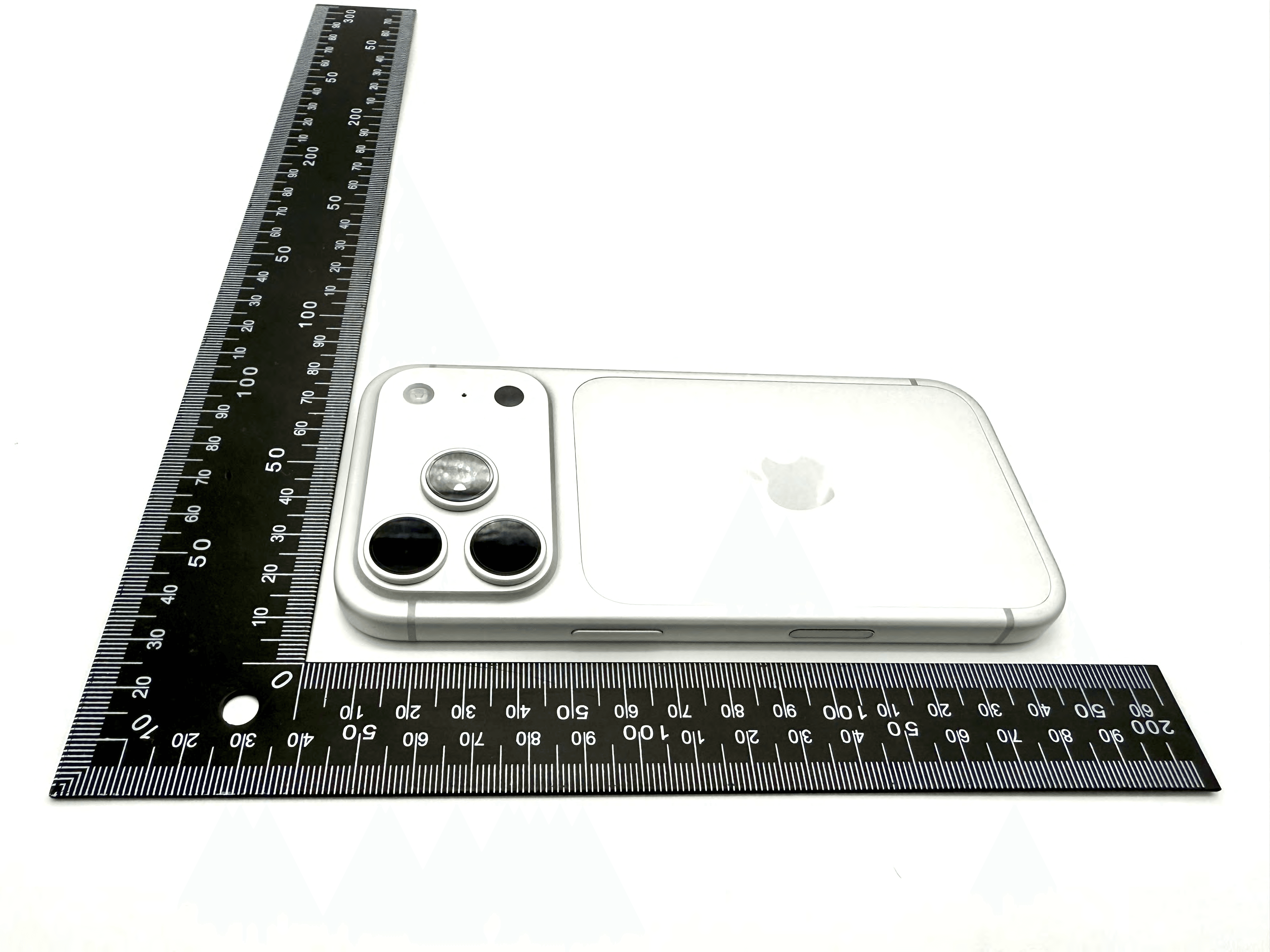 Smartphone - FCC ID BCG-E8961A - Apple Inc.