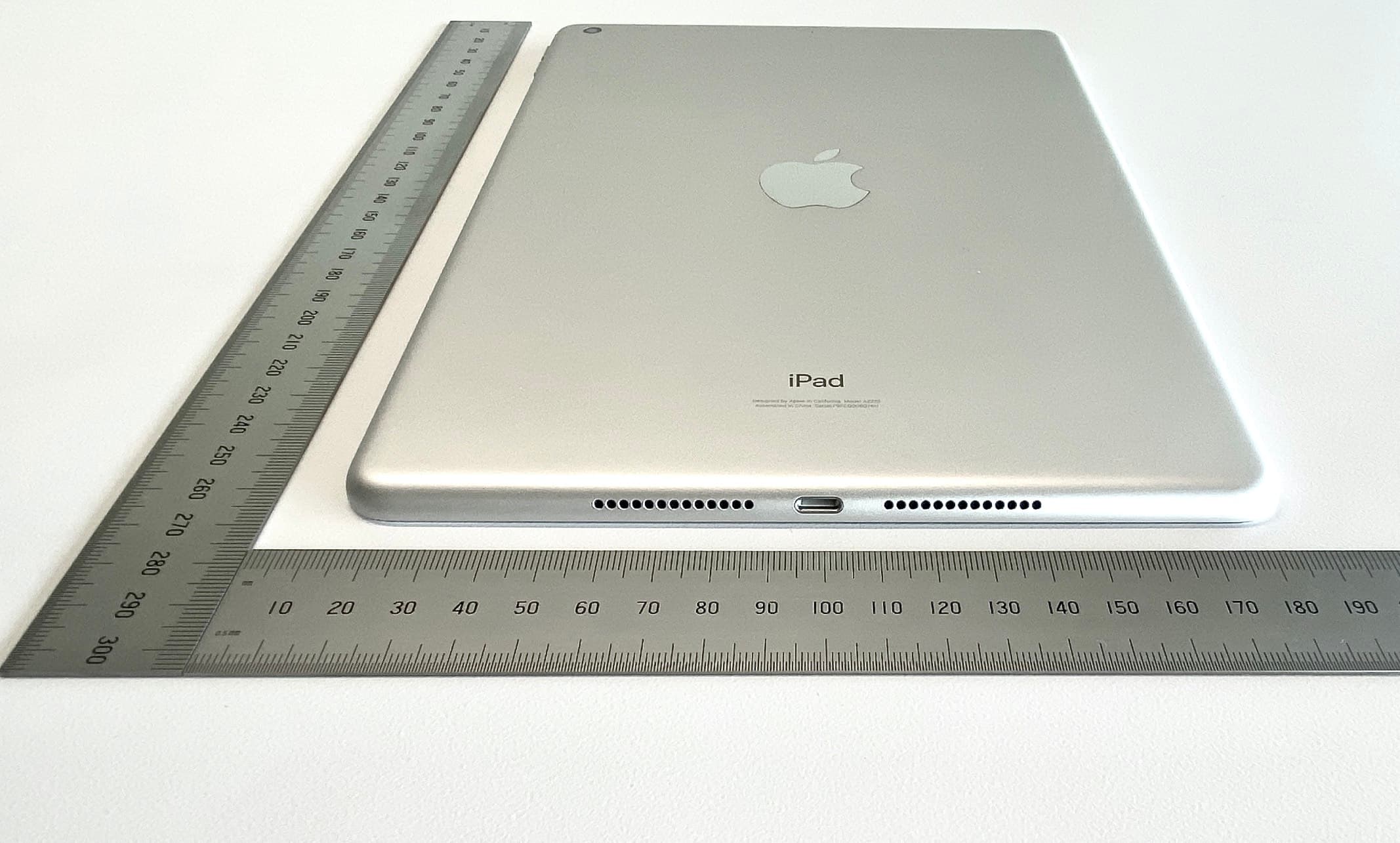 Apple iPad - FCC ID BCGA2270 - Apple Inc.