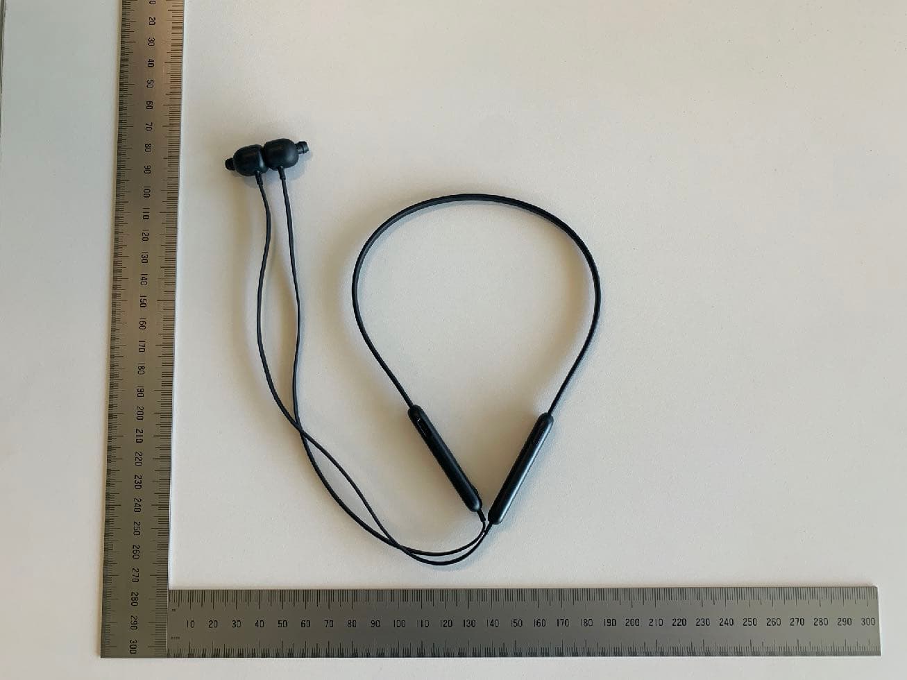 Beats Flex - All-Day Wireless Earphones - FCC ID BCGA2295 - Apple Inc. (2)