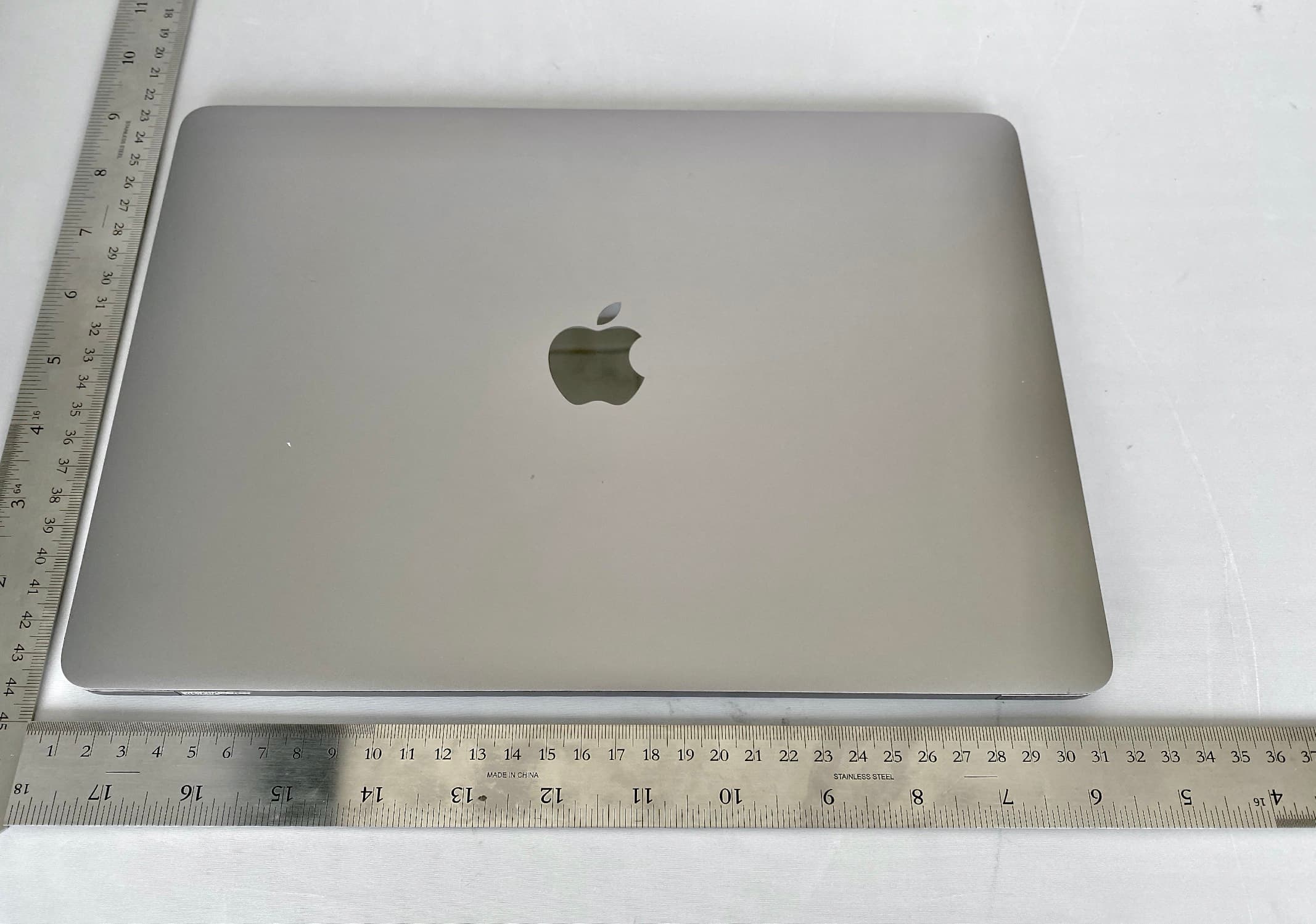 Laptop computer - FCC ID BCGA2337 - Apple Inc.