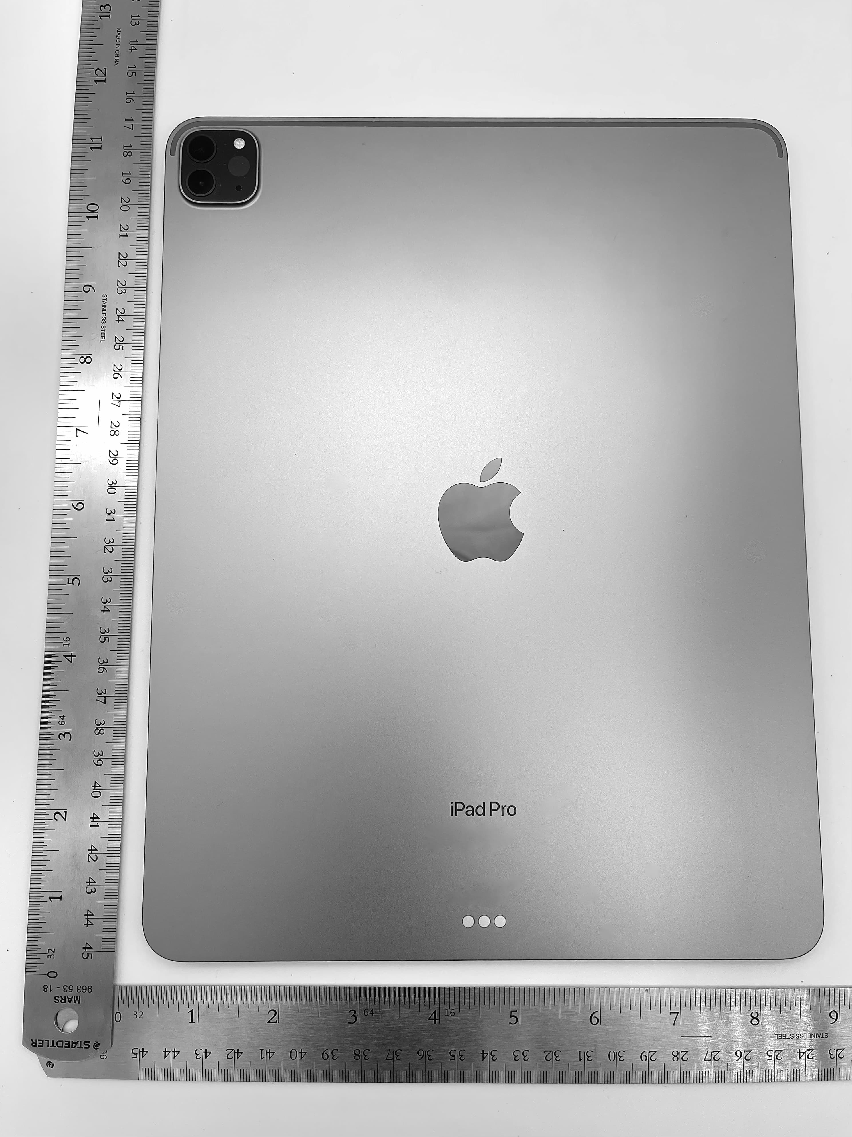 Apple iPad - FCC ID BCGA2436 - Apple Inc.