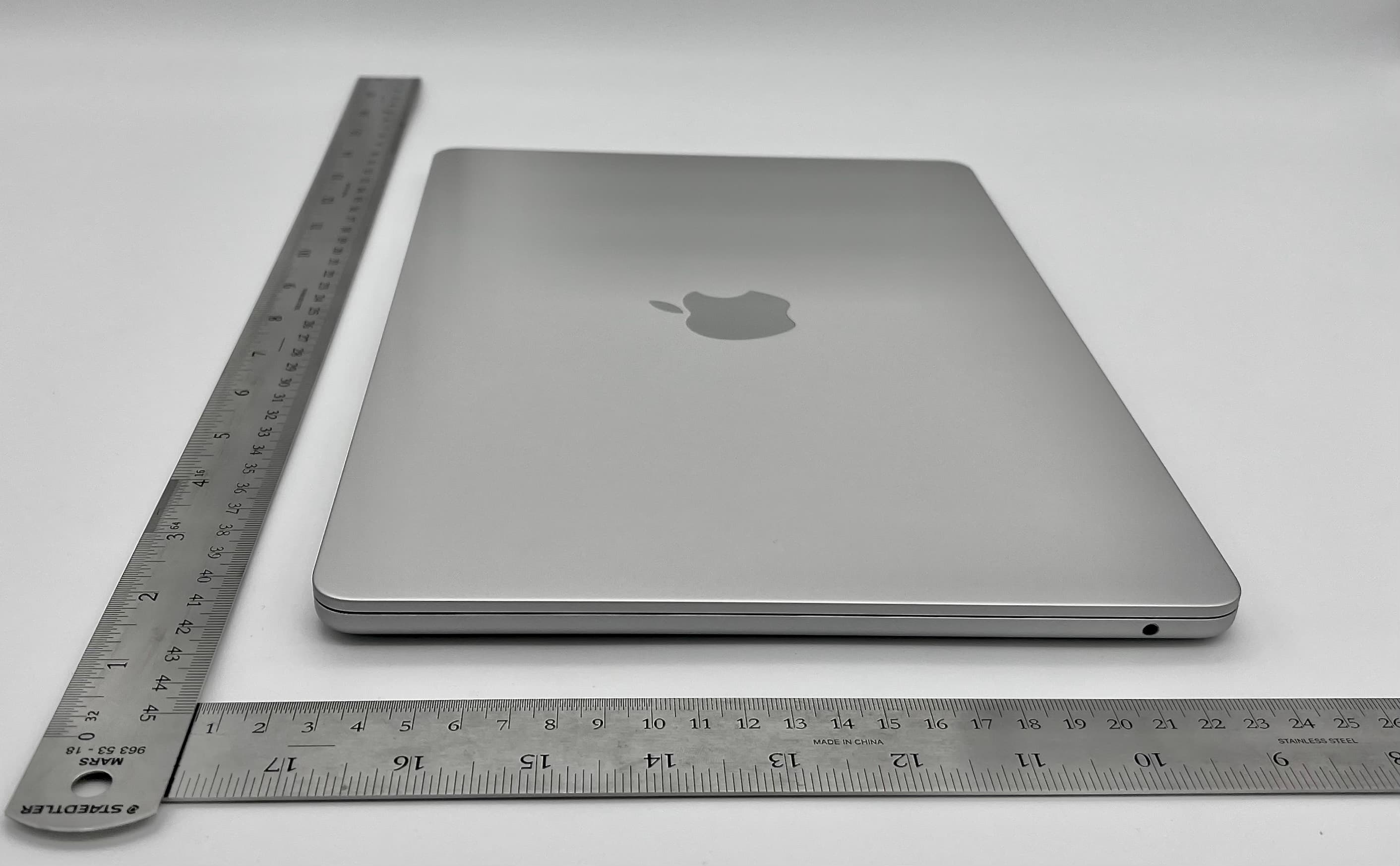 Laptop Computer - FCC ID BCGA2681 - Apple Inc. (5)