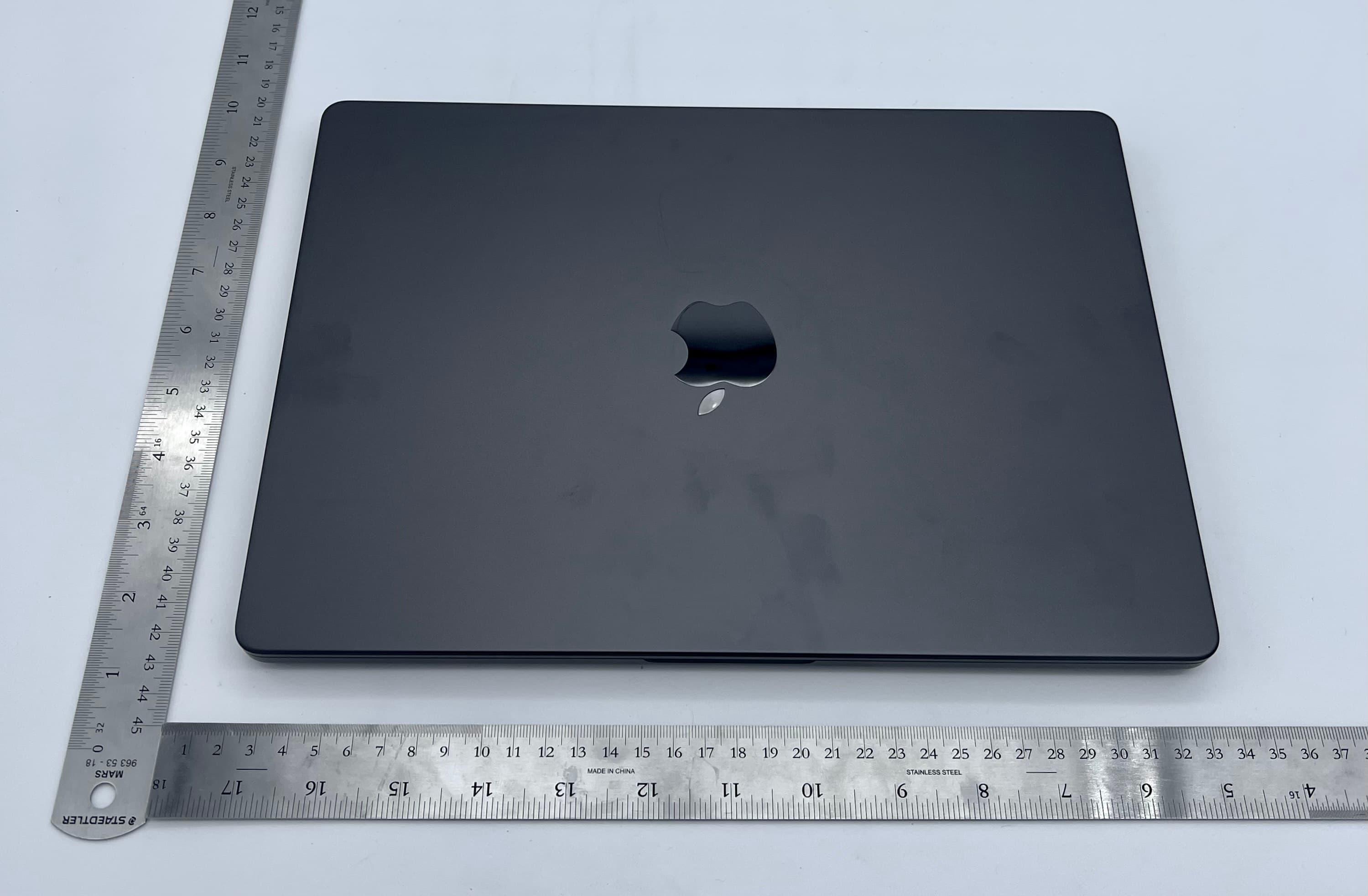 Laptop Computer - FCC ID BCGA2918 - Apple Inc. (3)