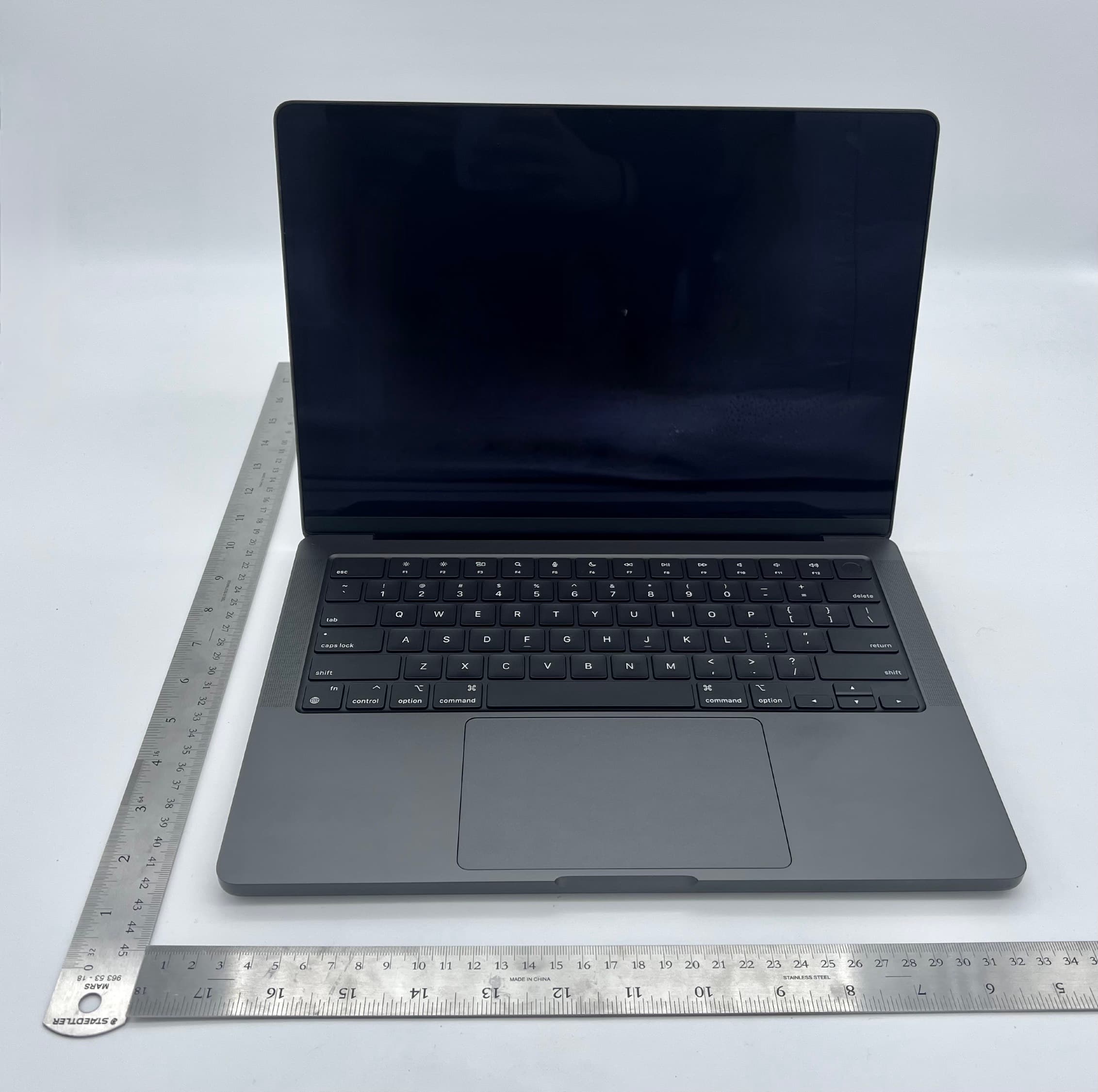 Laptop Computer - FCC ID BCGA2918 - Apple Inc. (5)