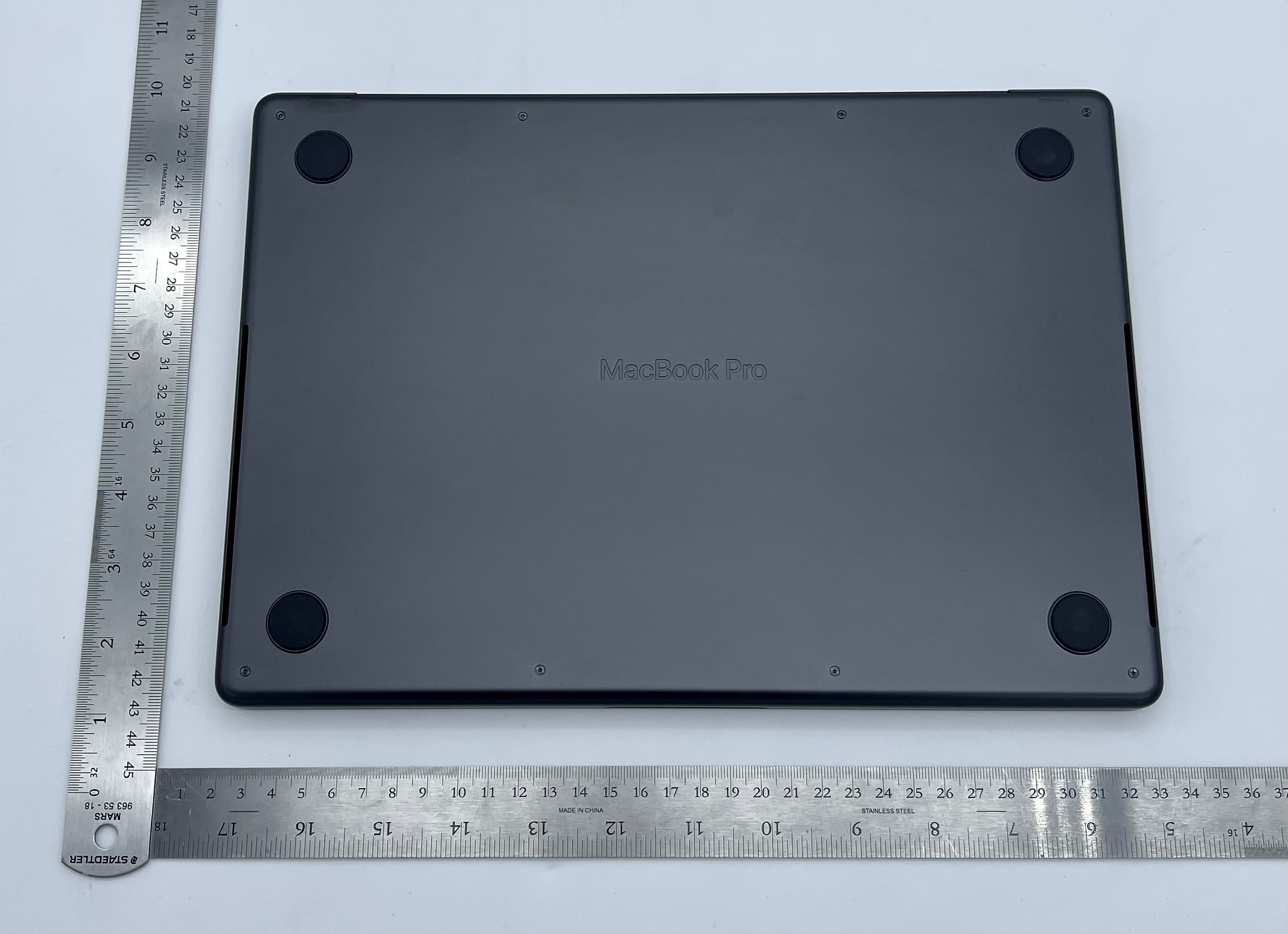 Laptop Computer - FCC ID BCGA2992 - Apple Inc. (2)