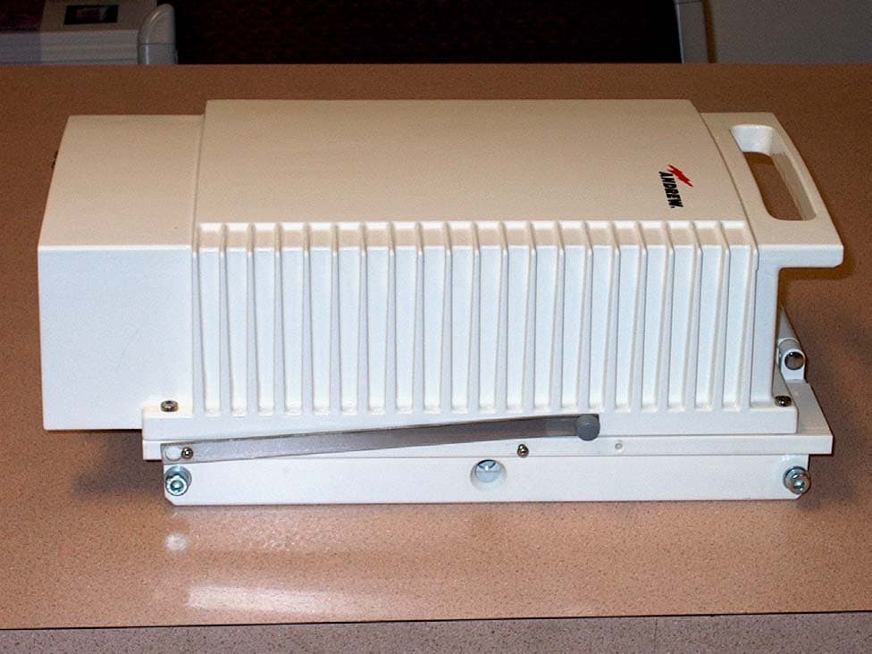Down Link Booster - FCC ID BCR-BCP-H8519 - Andrew Wireless Innovations Group (2)