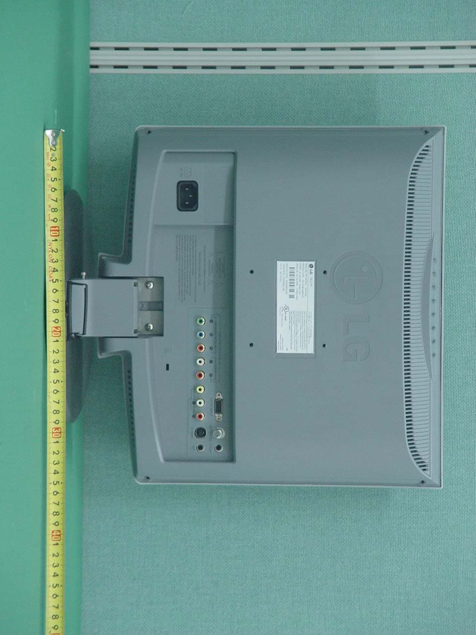 15' LCD TV / MONITOR - FCC ID BEJ15LRG - LG Electronics USA, Inc. (1)