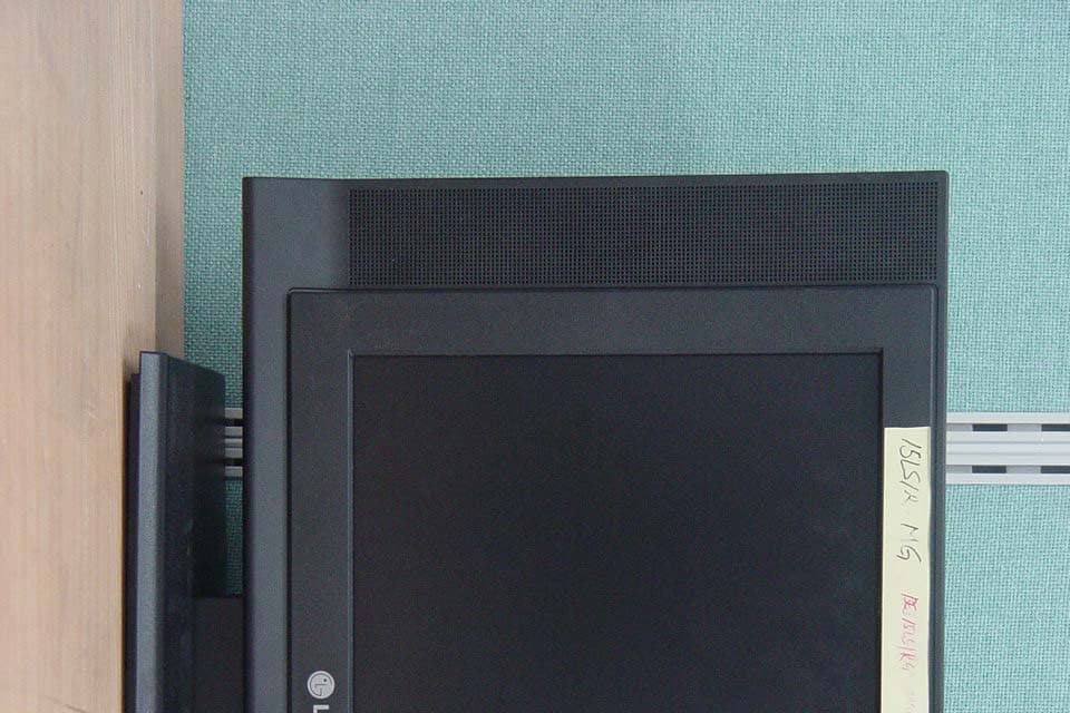15" LCD TV Monitor - FCC ID BEJ15LS1RG - LG Electronics USA, Inc. (4)