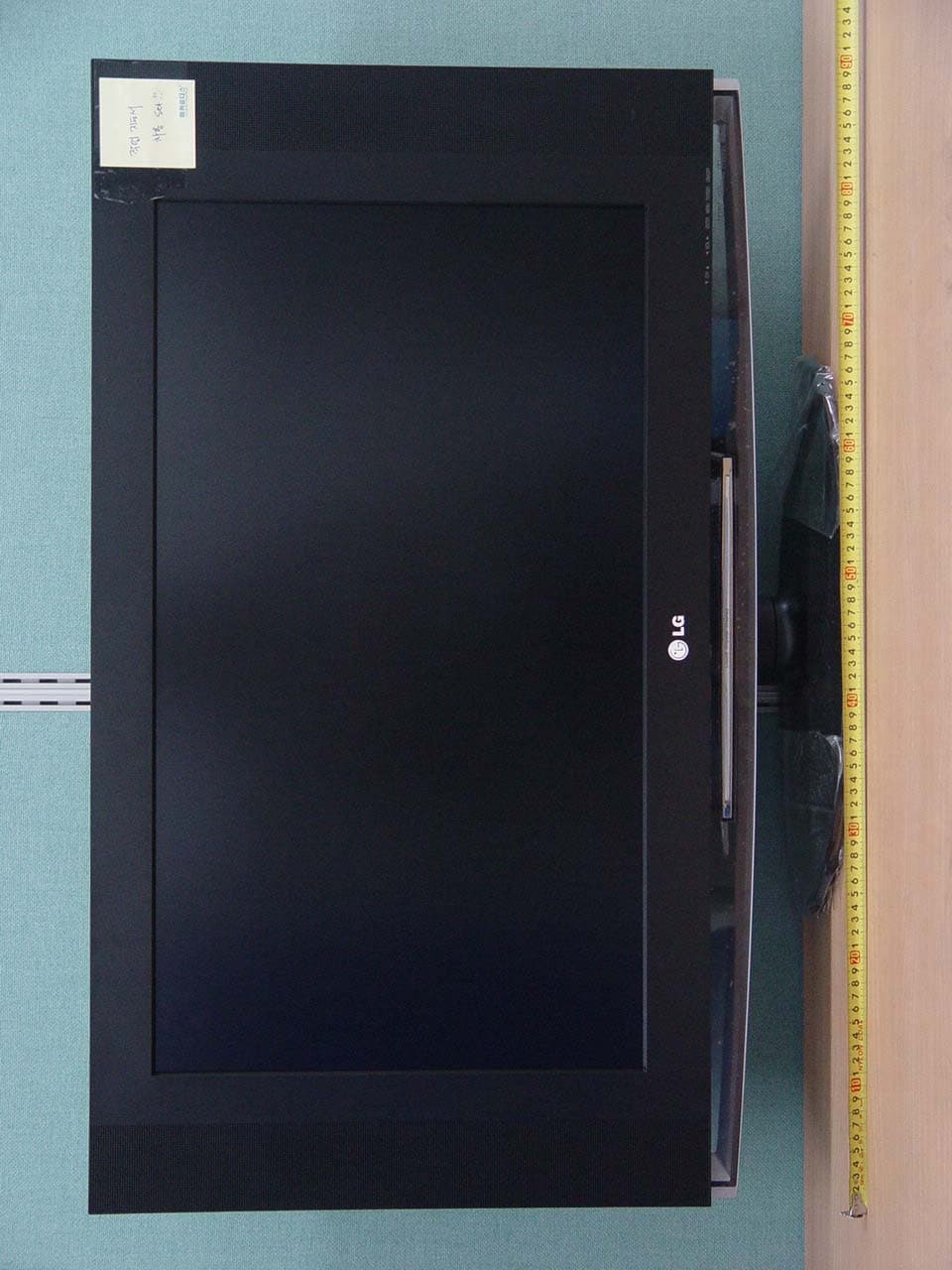 32" LCD TV MONITOR - FCC ID BEJ32LDCB - LG Electronics USA, Inc. (2)