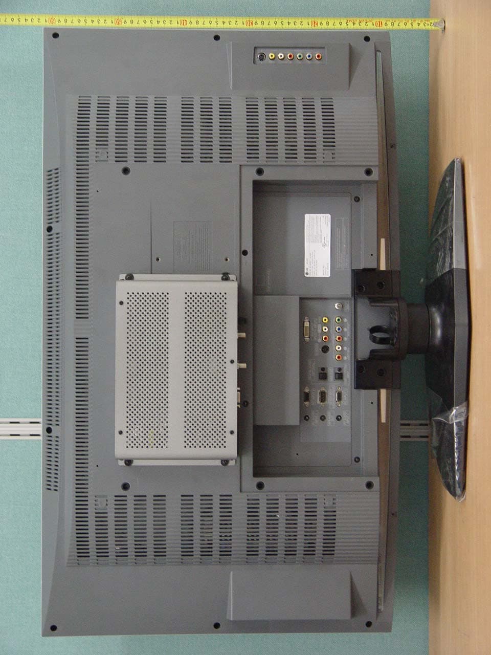 32" LCD TV MONITOR - FCC ID BEJ32LDCB - LG Electronics USA, Inc. (1)