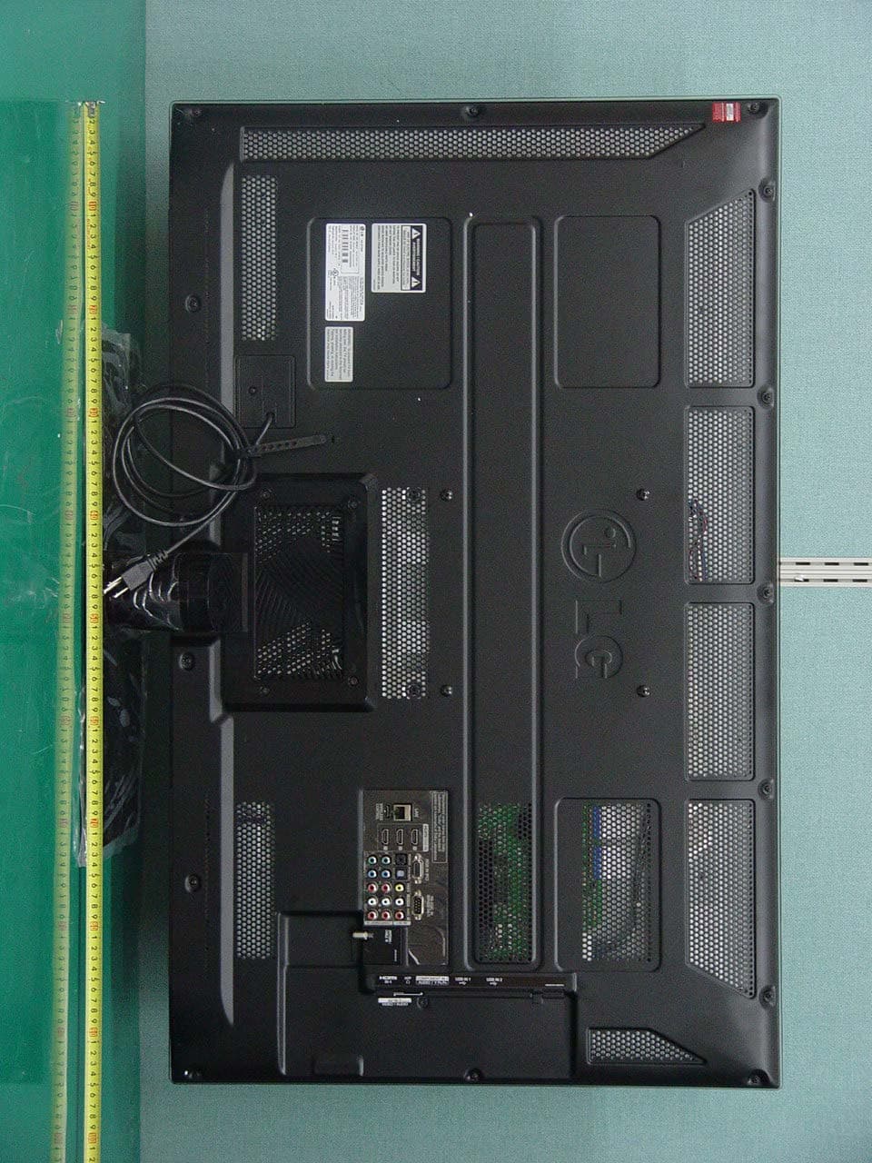LED LCD TV MONITOR - FCC ID BEJ42LE7500UC - LG Electronics USA, Inc. (2)
