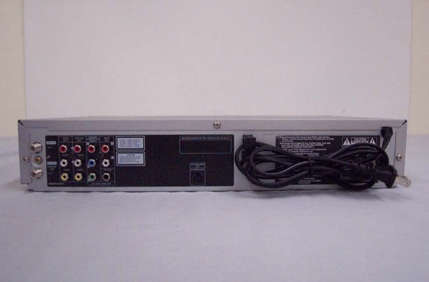 DVD Player/Video Cassette Recorder Combination - FCC ID BEJ9QKE40420 - LG Electronics USA, Inc.