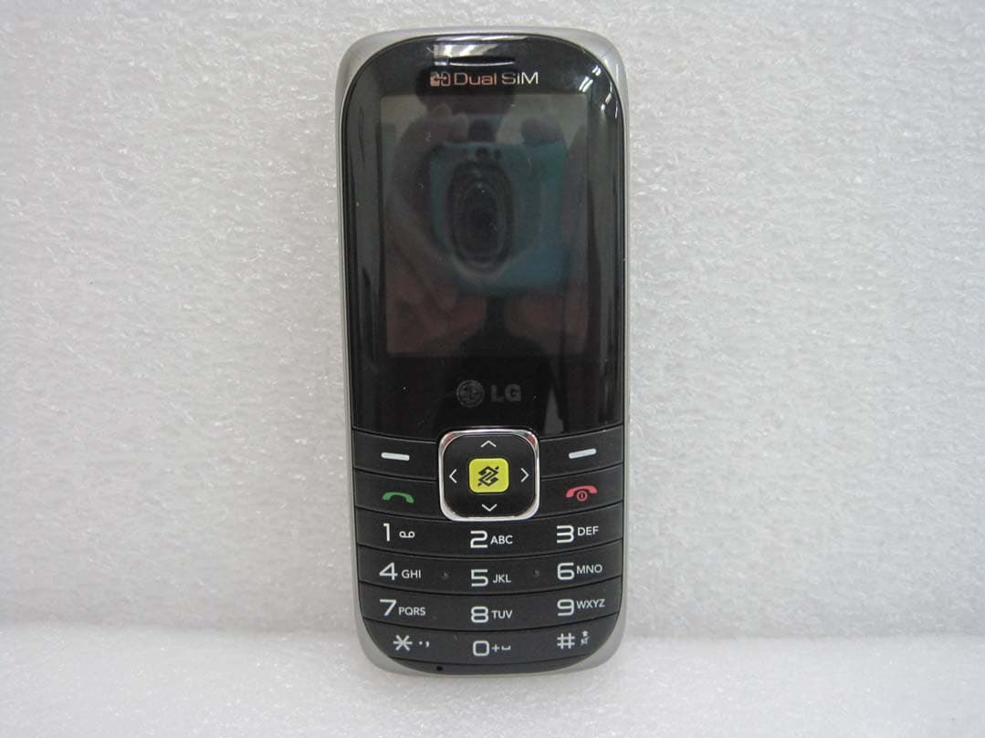 Cellular/PCS GSM Phone with Bluetooth and RFID - FCC ID BEJA260 - LG Electronics USA, Inc. (1)
