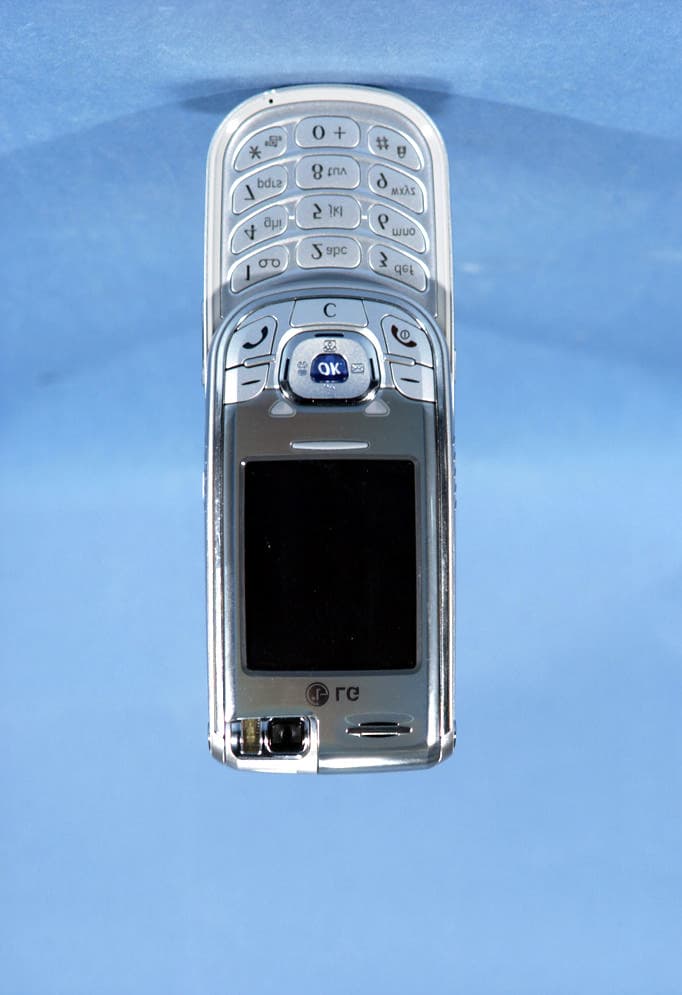 Dual-Band GSM Phone - FCC ID BEJA7110 - LG Electronics USA, Inc. (2)