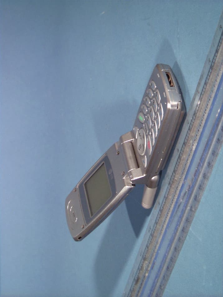 Tri-Mode Dual-Band Analog/PCS Phone (AMPS/CDMA) - FCC ID BEJAX3100 - LG Electronics USA, Inc. (4)