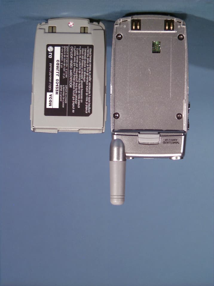 Tri-Mode Dual-Band Analog/PCS Phone (AMPS/CDMA) - FCC ID BEJAX3100 - LG Electronics USA, Inc. (1)