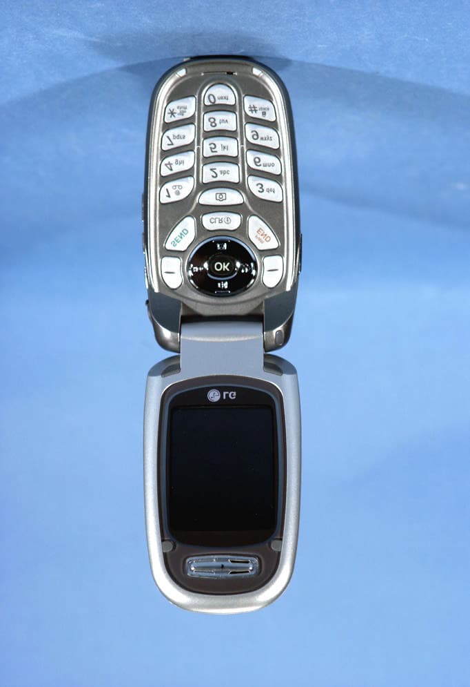 Tri-Mode Dual-Band Analog/PCS Phone (AMPS/CDMA) - FCC ID BEJAX5000 - LG Electronics USA, Inc. (3)