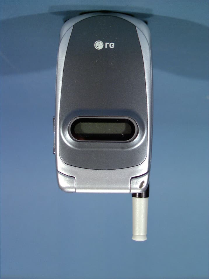 Dual-Mode Cellular Phone (AMPS/CDMA) - FCC ID BEJBD4000 - LG Electronics USA, Inc. (5)