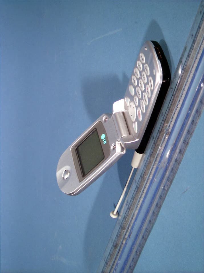 Dual-Mode Cellular Phone (AMPS/CDMA) - FCC ID BEJBD4000 - LG Electronics USA, Inc. (1)