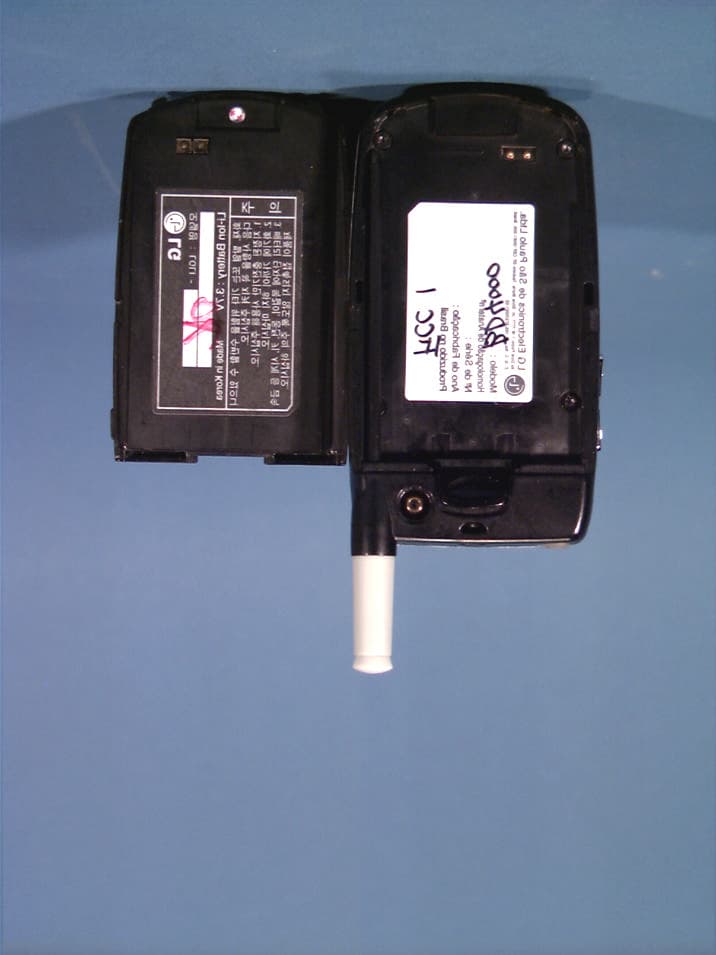 Dual-Mode Cellular Phone (AMPS/CDMA) - FCC ID BEJBD4000 - LG Electronics USA, Inc. (4)