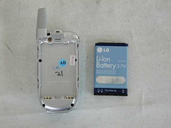 Tri-Mode Dual-Band Analog/PCS CDMA Phone - FCC ID BEJBX4170 - LG Electronics USA, Inc. (4)