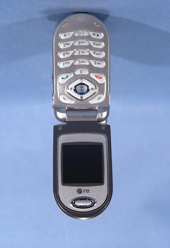 Dual-Band GSM Phone - FCC ID BEJC1300 - LG Electronics USA, Inc. (4)