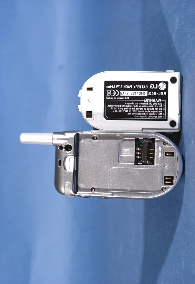 Dual-Band GSM Phone - FCC ID BEJC1300I - LG Electronics USA, Inc. (1)