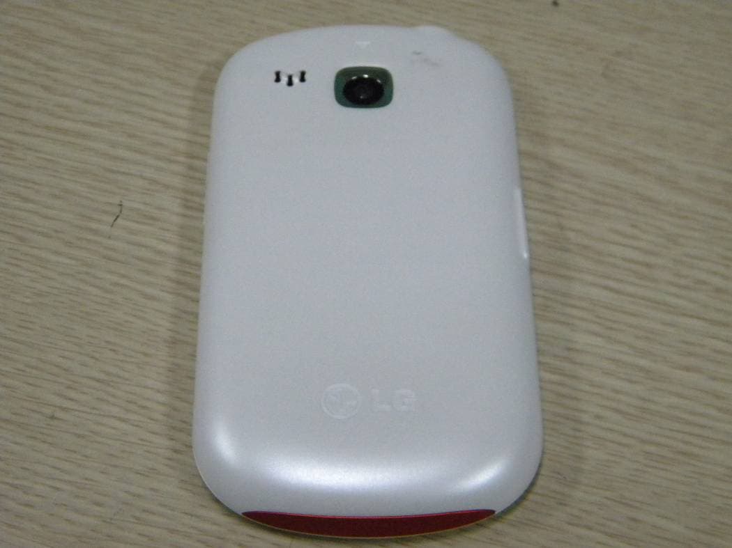 Celluar/PCS GSM/EDGE Phone with BT - FCC ID BEJC300 - LG Electronics USA, Inc. (2)