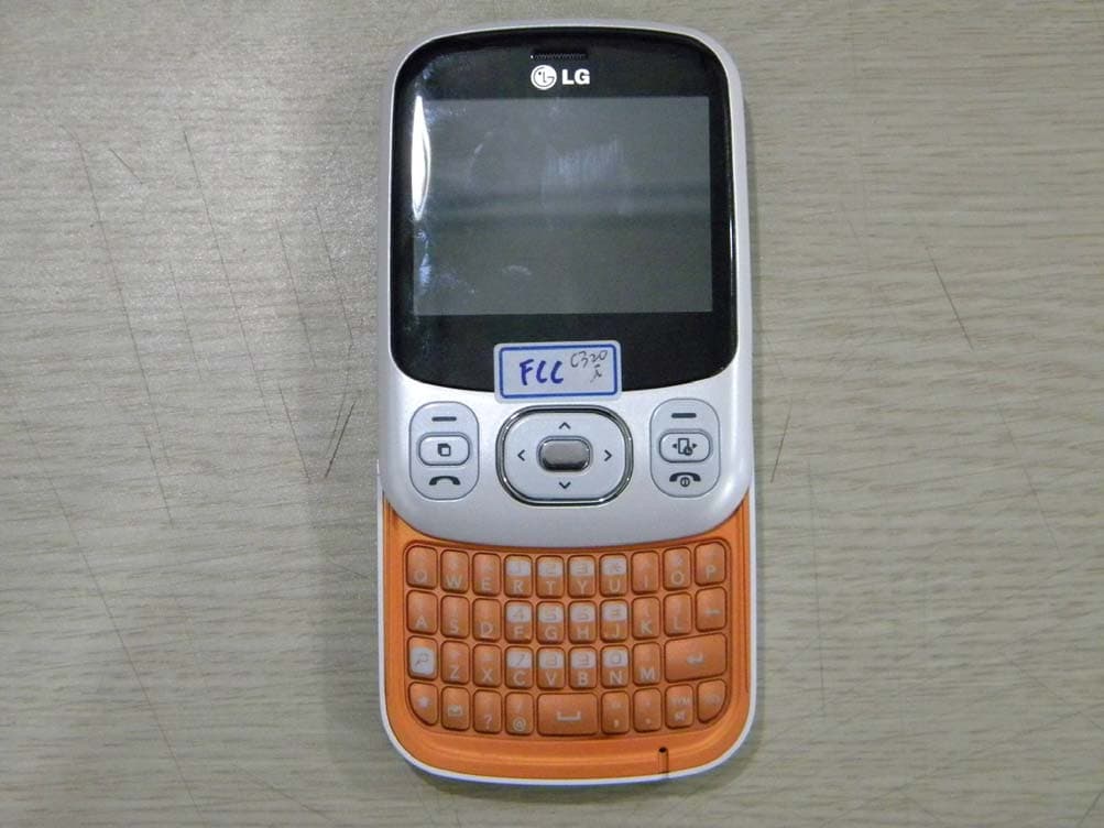 Cellular/PCS GSM/EDGE Phone with Bluetooth & WLAN - FCC ID BEJC320I - LG Electronics USA, Inc. (1)