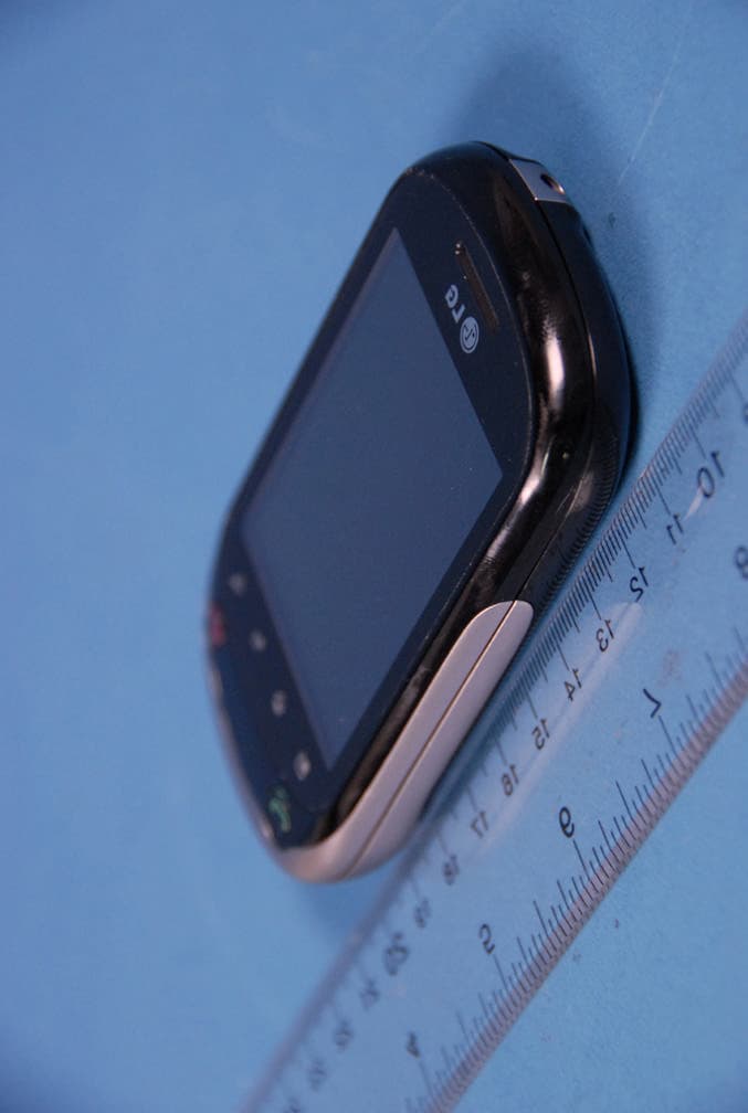 Cellular/ PCS GSM/ EDGE/ WCDMA Phone with WLAN and Bluetooth - FCC ID BEJC555 - LG Electronics USA, Inc. (2)